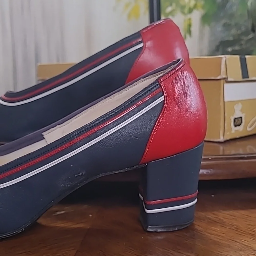 Vintage Johansen Adlib Womens 8.5 classic leather red white blue dress shoes
